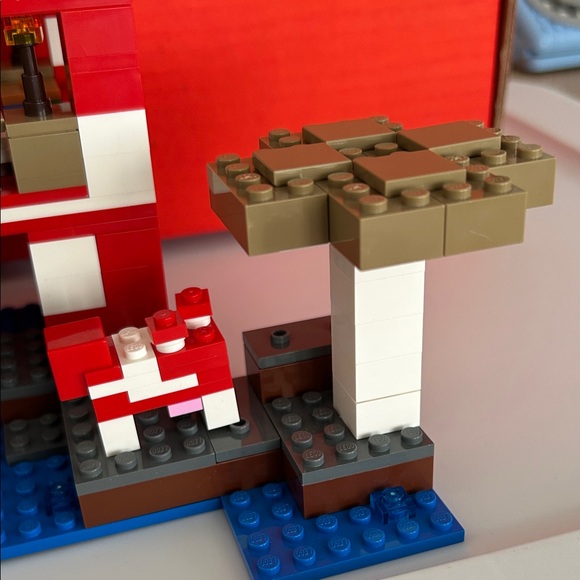 Lego Mushroom Cow Minecraft Set. - Picture 5 of 8